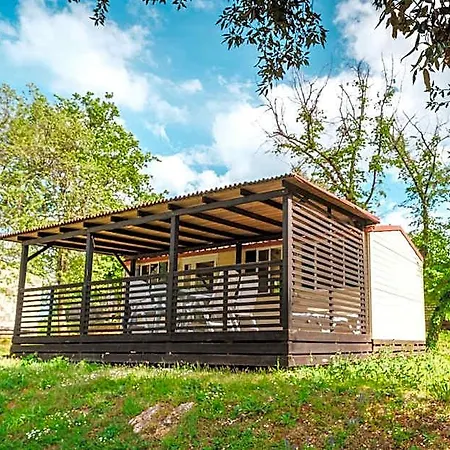 Hotel Mobile Homes Comfort Capri Bijela Uvala 4*