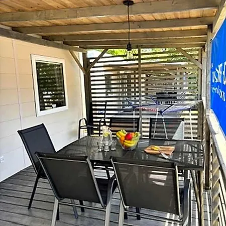 Mobile Homes Comfort Capri Bijela Uvala Hotel 4*